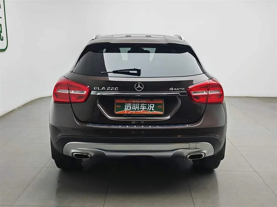 Mercedes Benz GLA