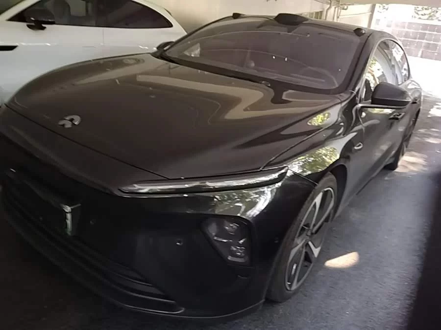 NIO ET7