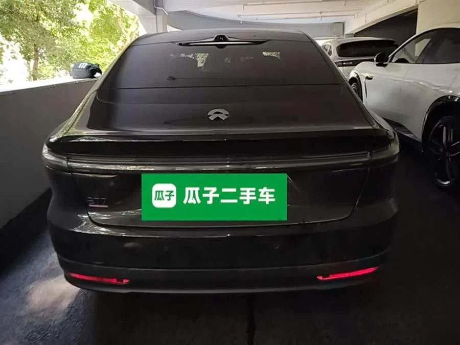 NIO ET7