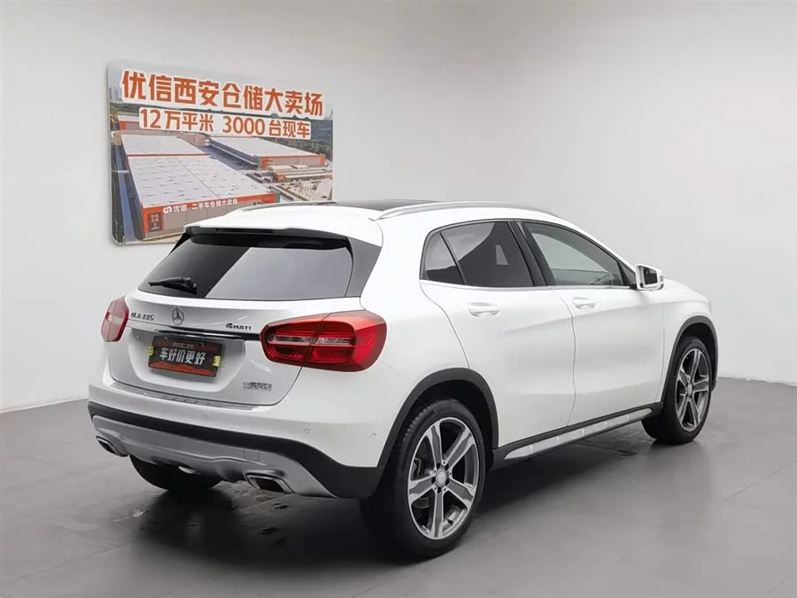 Mercedes Benz GLA