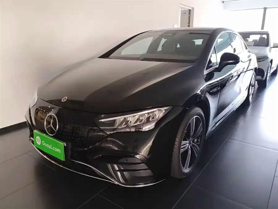 Mercedes Benz EQE