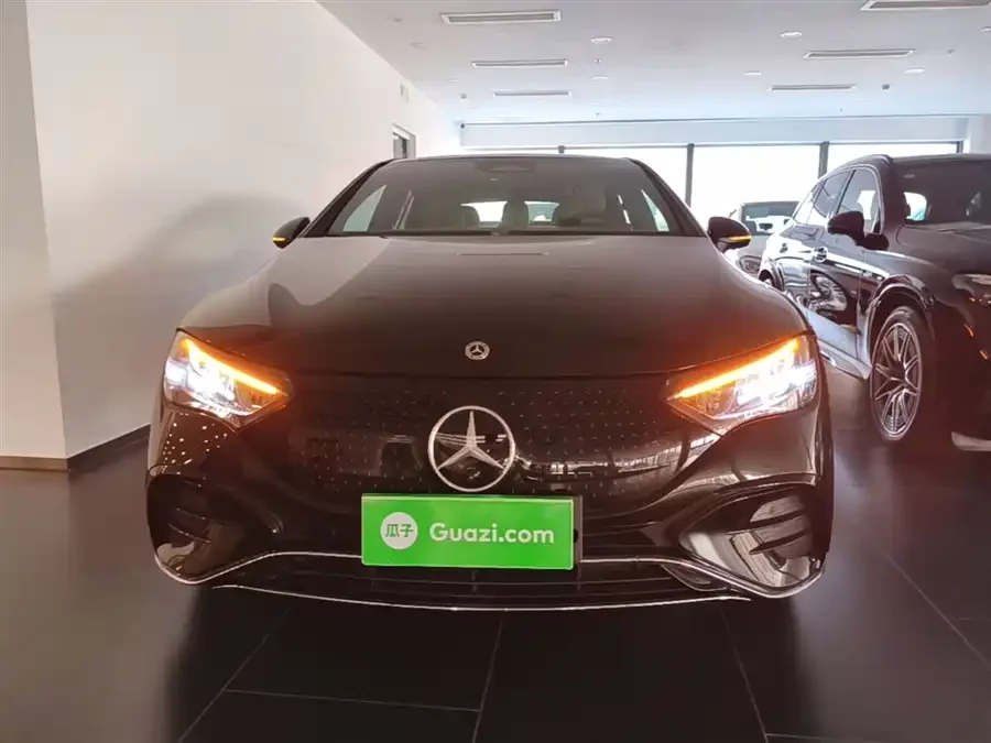 Mercedes Benz EQE