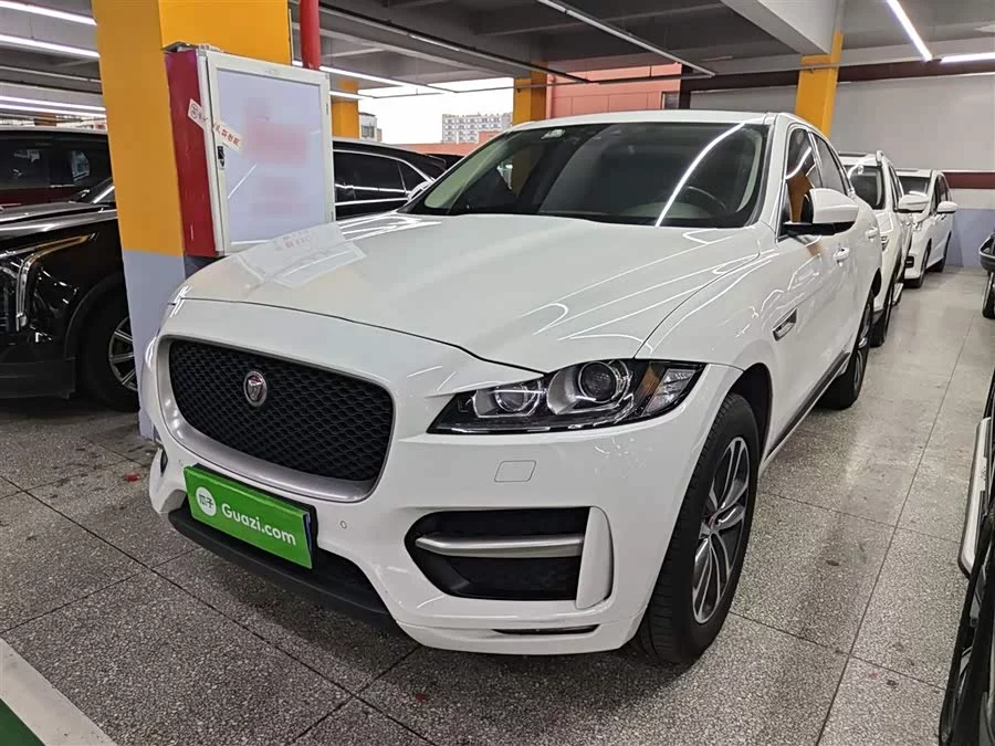 Jaguar F-PACE