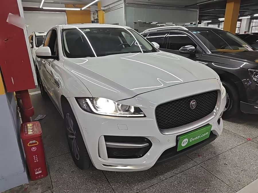Jaguar F-PACE