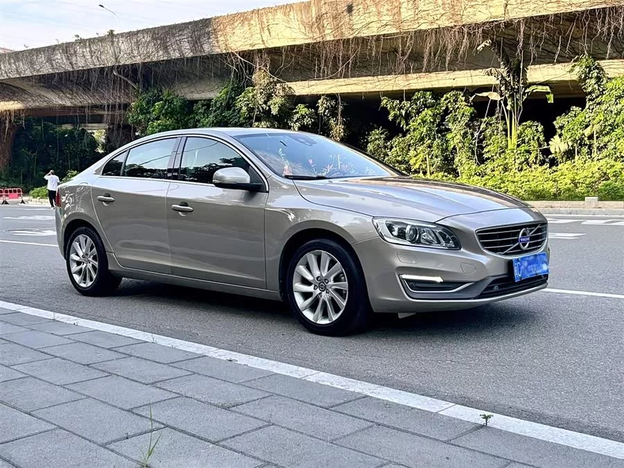 Volvo S60