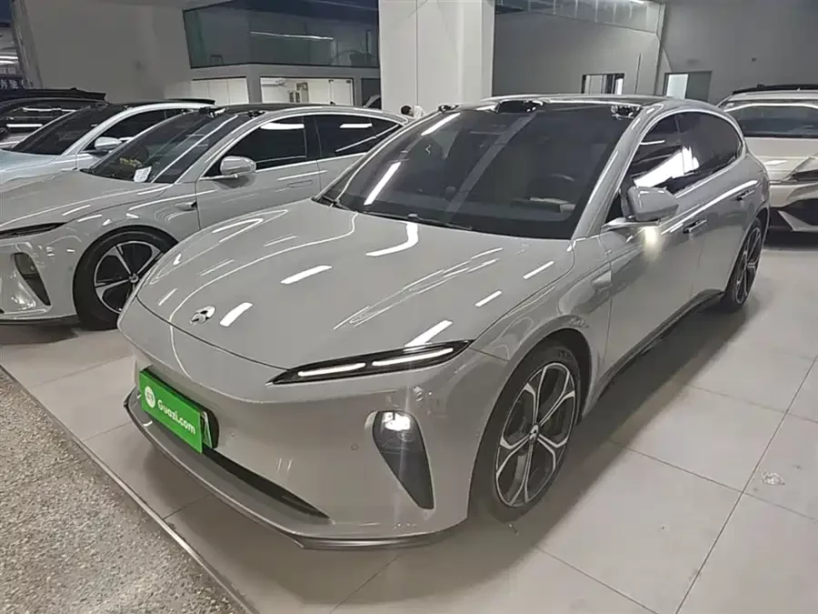 NIO ET5T