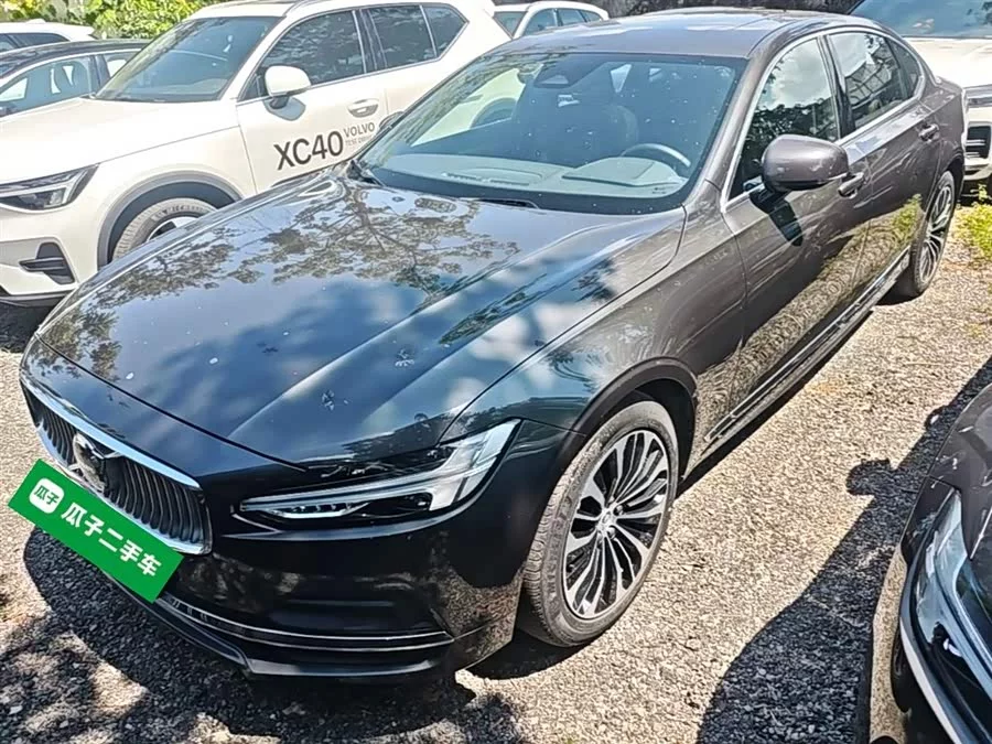 Volvo S90