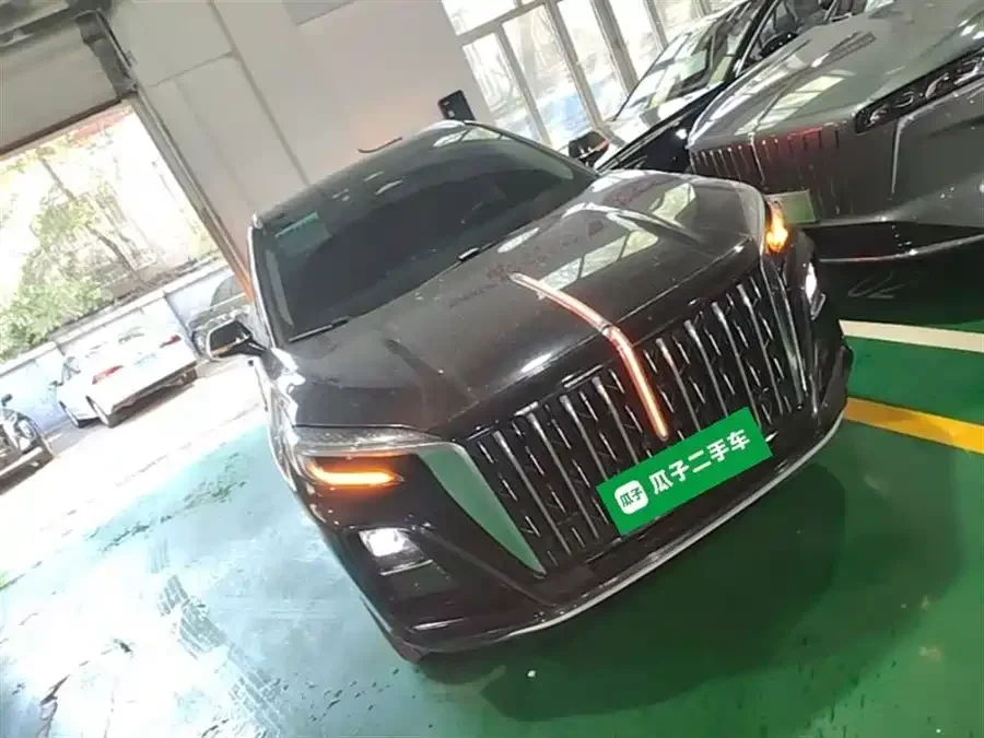 Hongqi HS3 PHEV