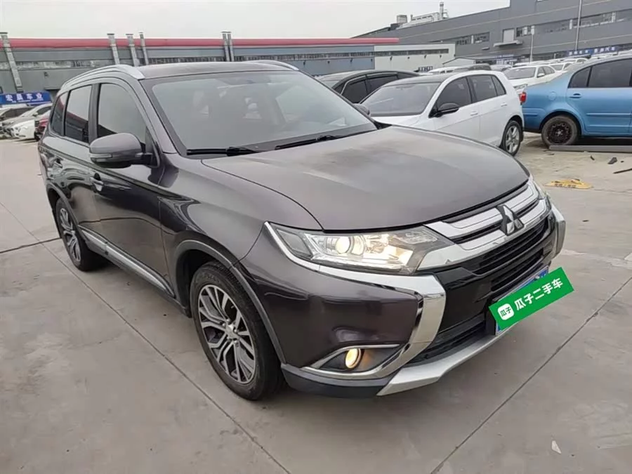 Mitsubishi Outlander