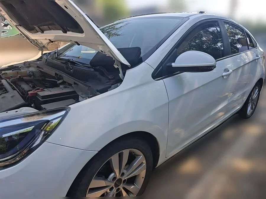 Chery Arrizo 5