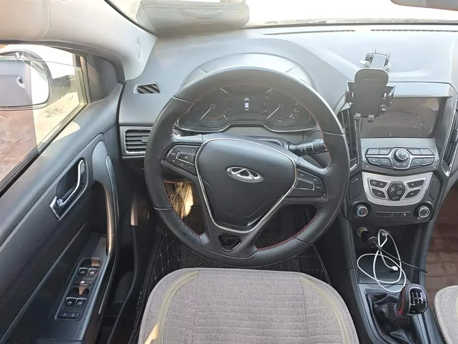 Chery Arrizo 5