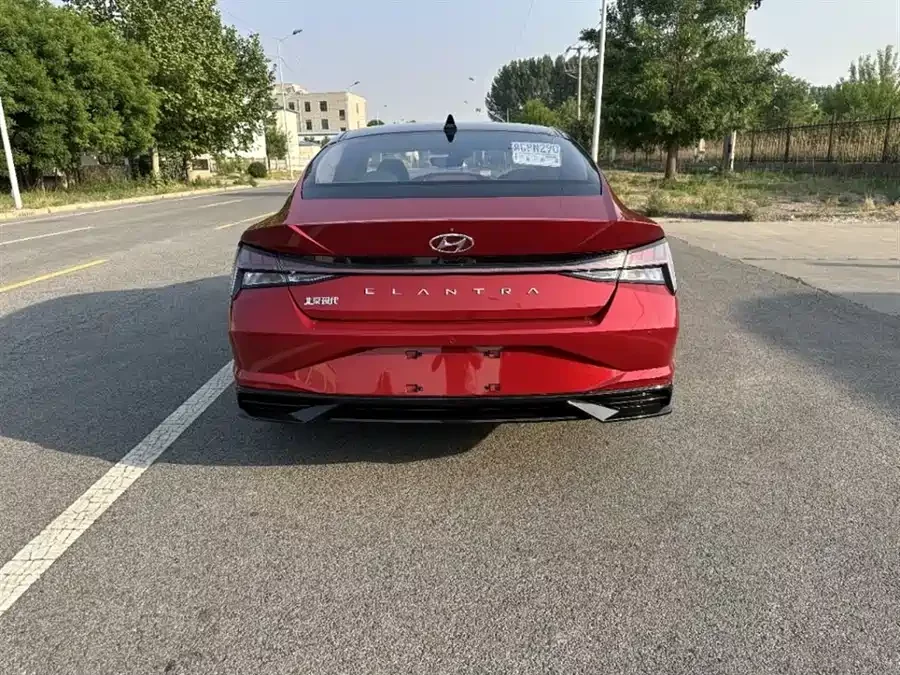Hyundai Elantra