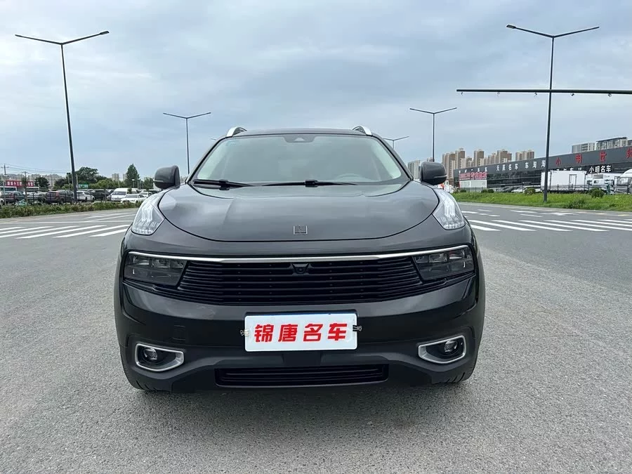 Lynk & Co 01