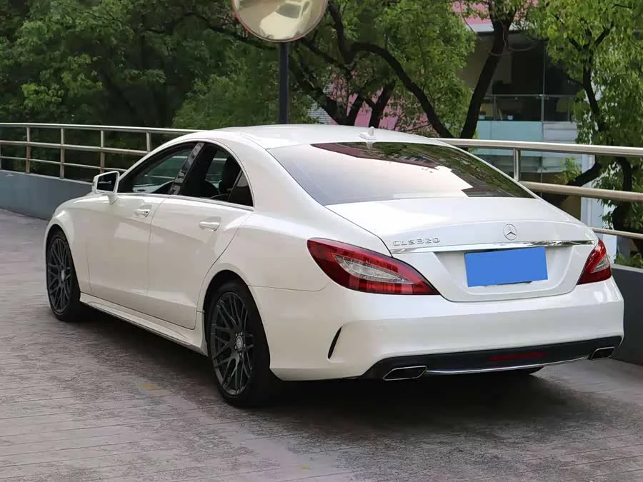 Mercedes Benz CLS