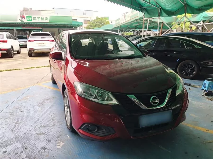 Nissan Tiida