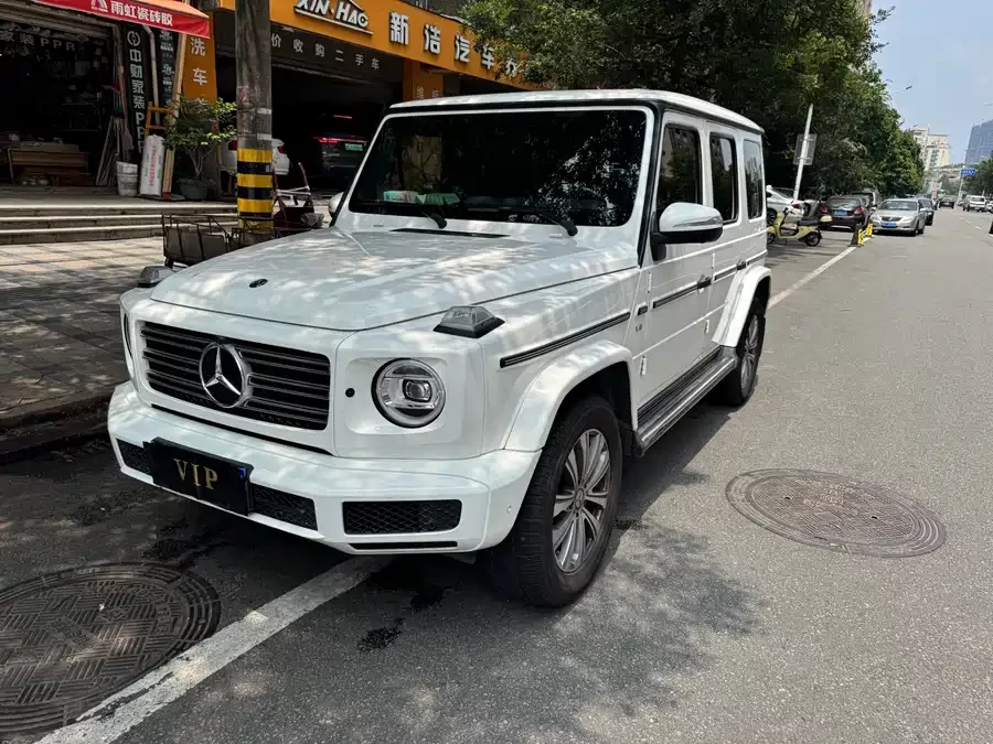 Mercedes Benz G-rated