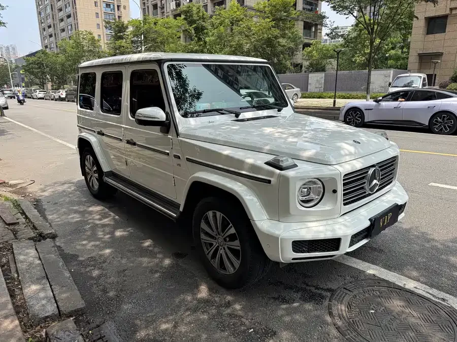 Mercedes Benz G-rated