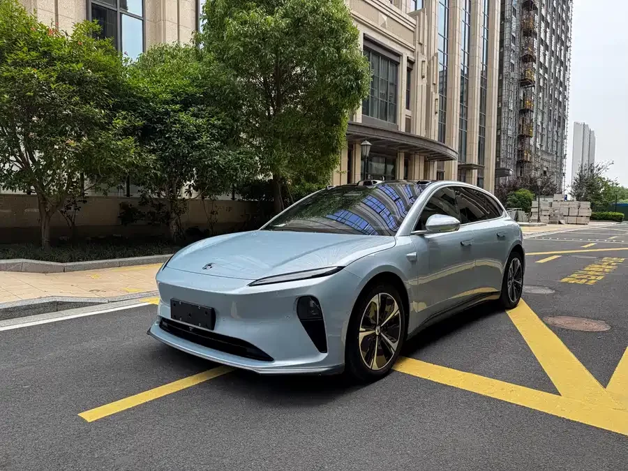 NIO ET5T