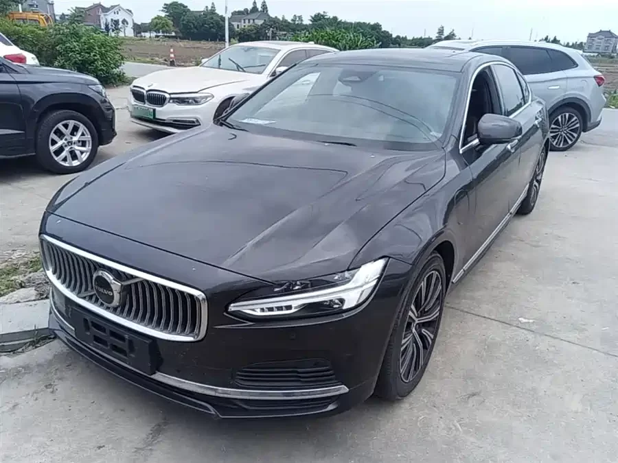 Volvo S90 plug-in hybrid
