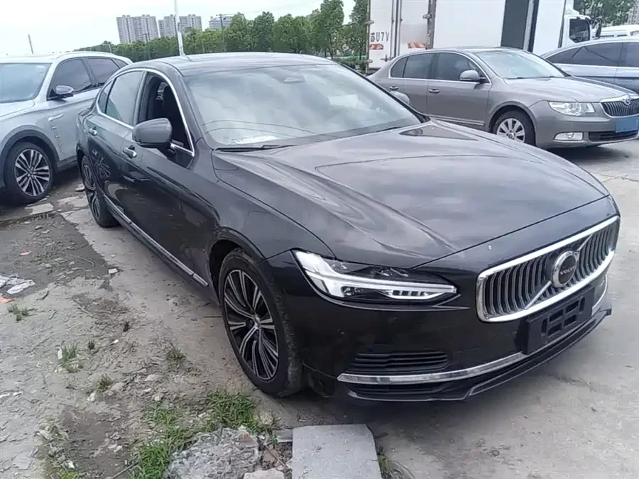 Volvo S90 plug-in hybrid