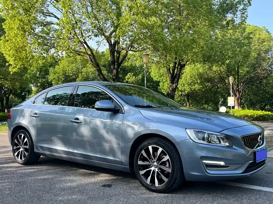 Volvo S60