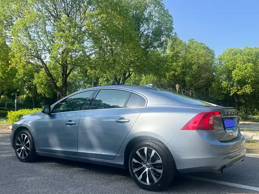 Volvo S60