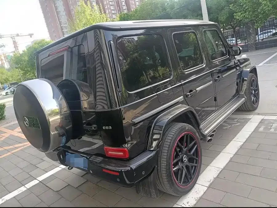 Mercedes Benz G-rated