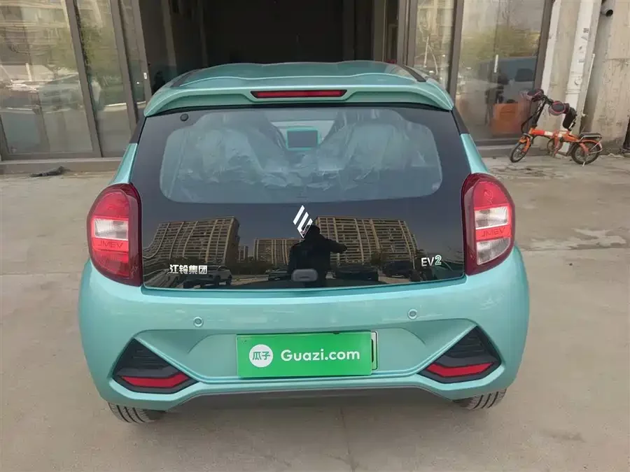 Jiangling Easy EV2