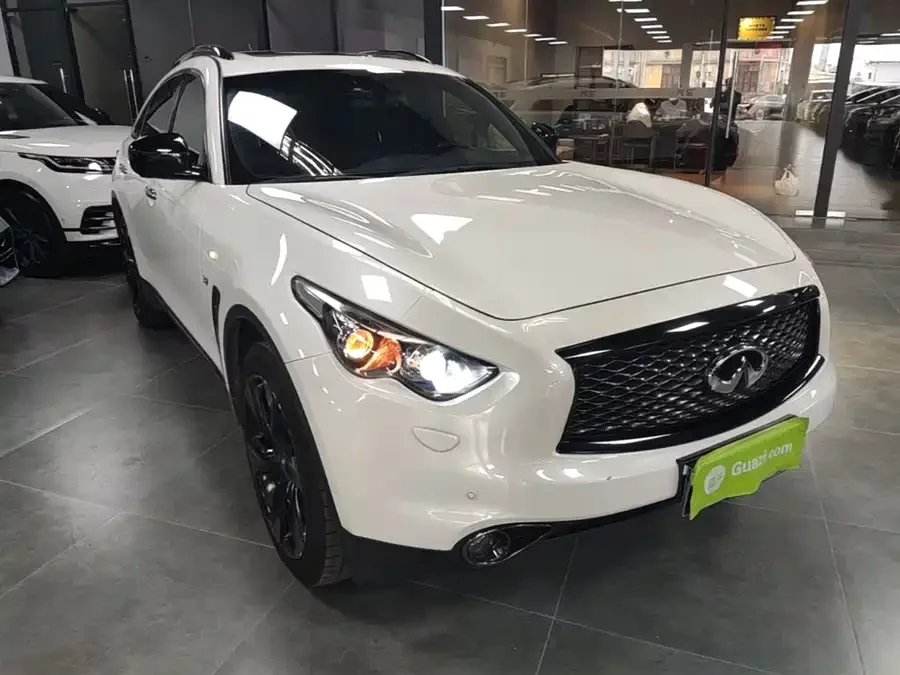 Infiniti QX70