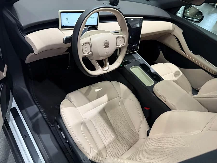 NIO ET5T