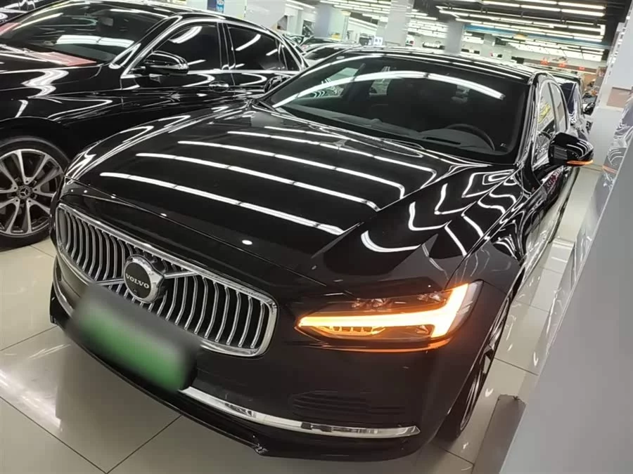 Volvo S90 plug-in hybrid