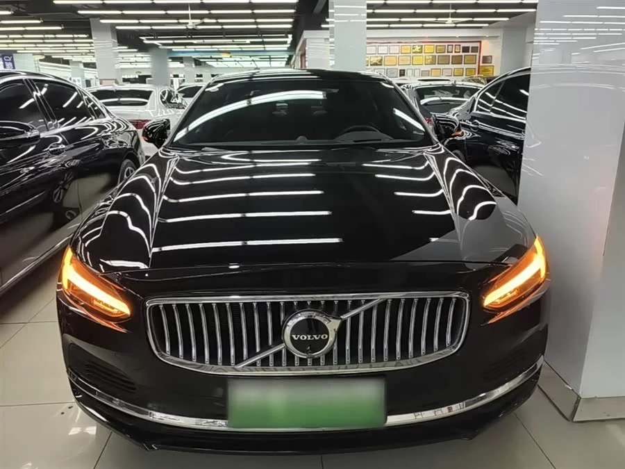 Volvo S90 plug-in hybrid