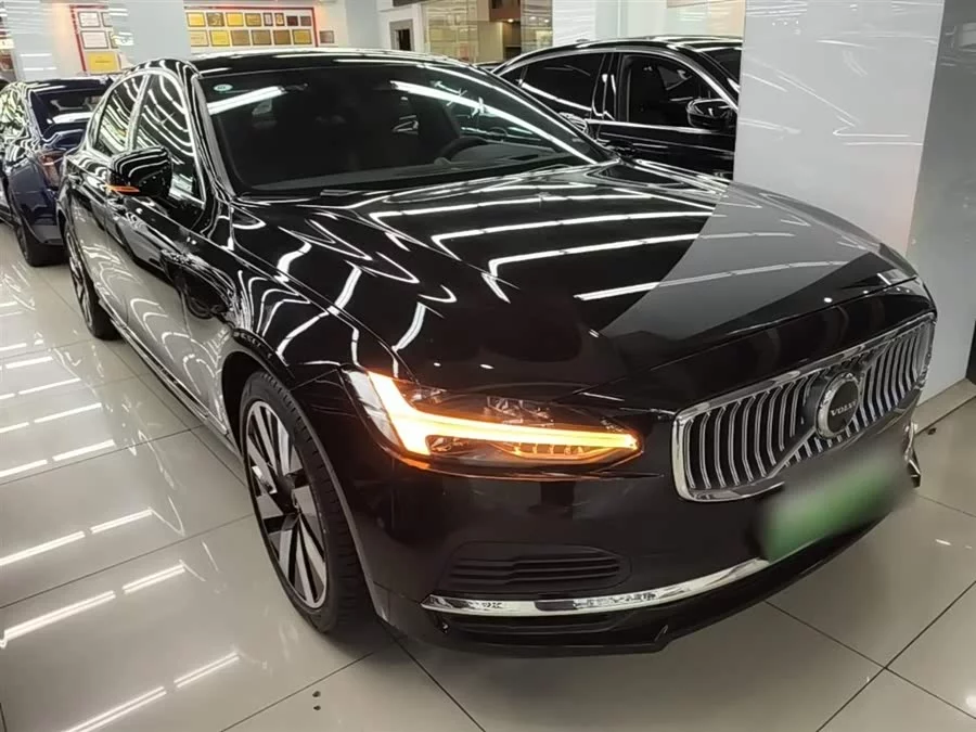 Volvo S90 plug-in hybrid