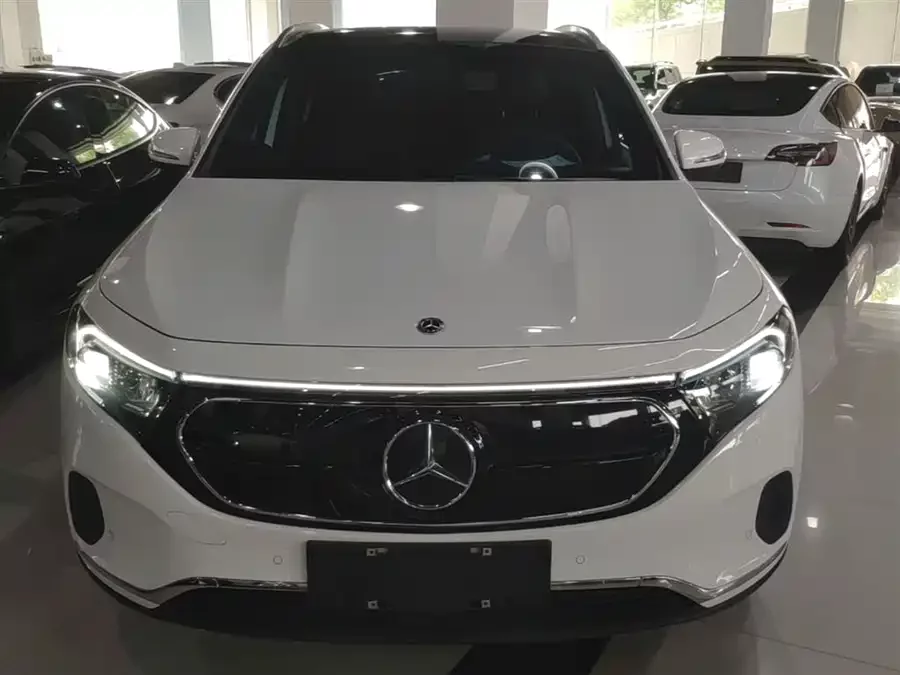 Mercedes Benz EQA