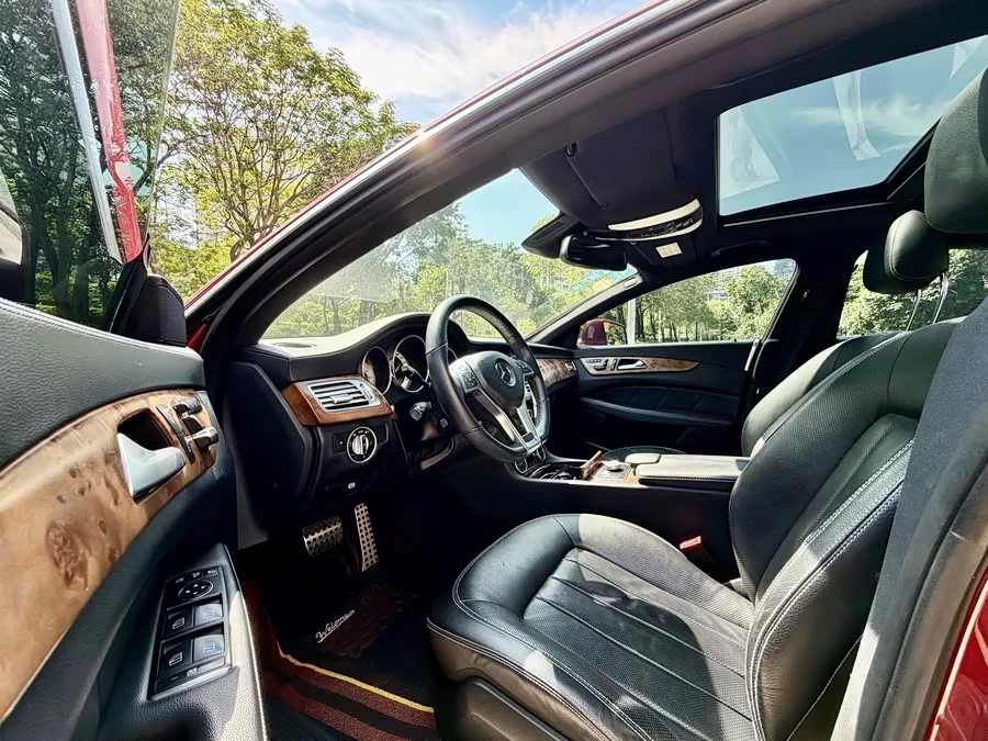 Mercedes Benz CLS