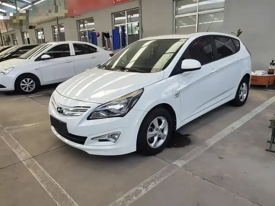 Hyundai Verna RV