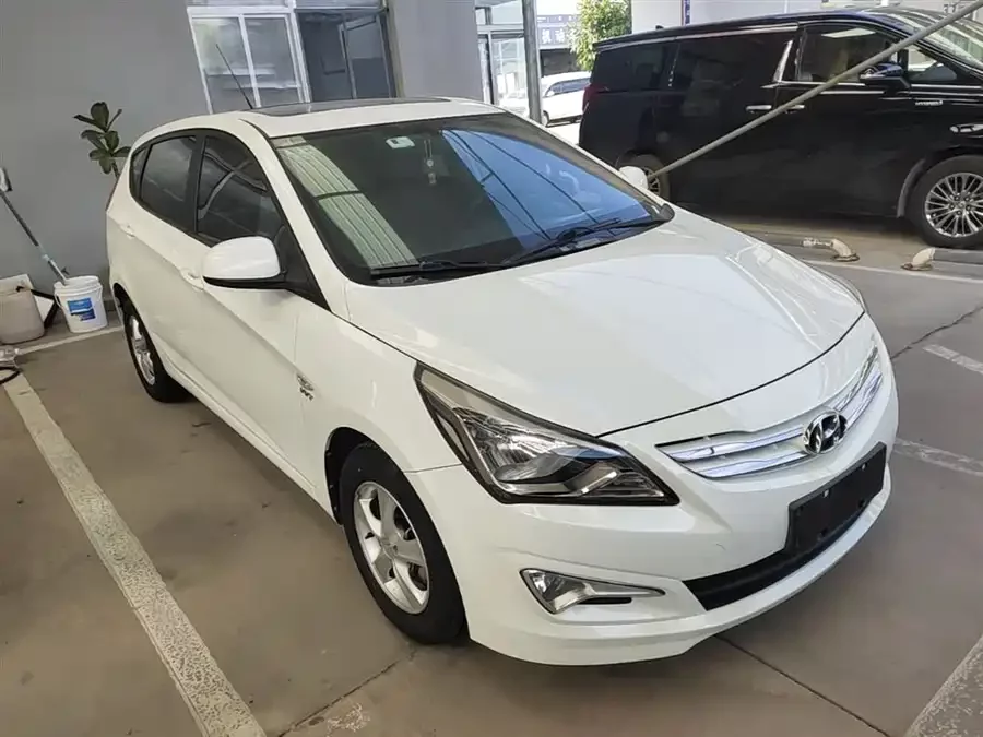 Hyundai Verna RV
