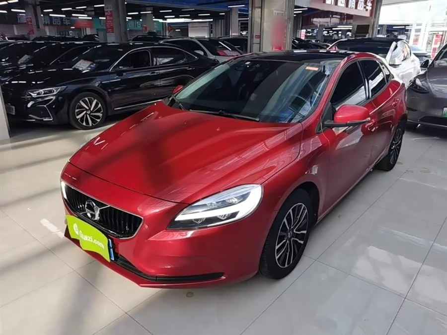 Volvo V40