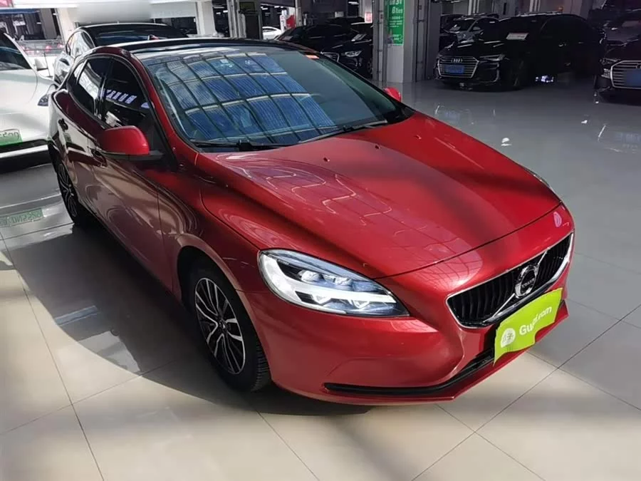 Volvo V40