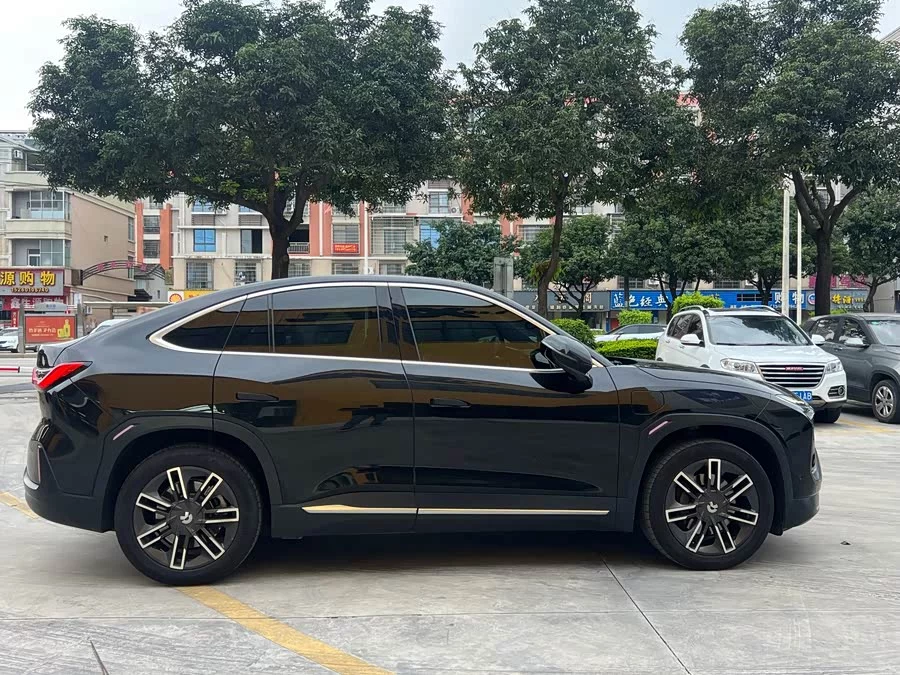 NIO EC6