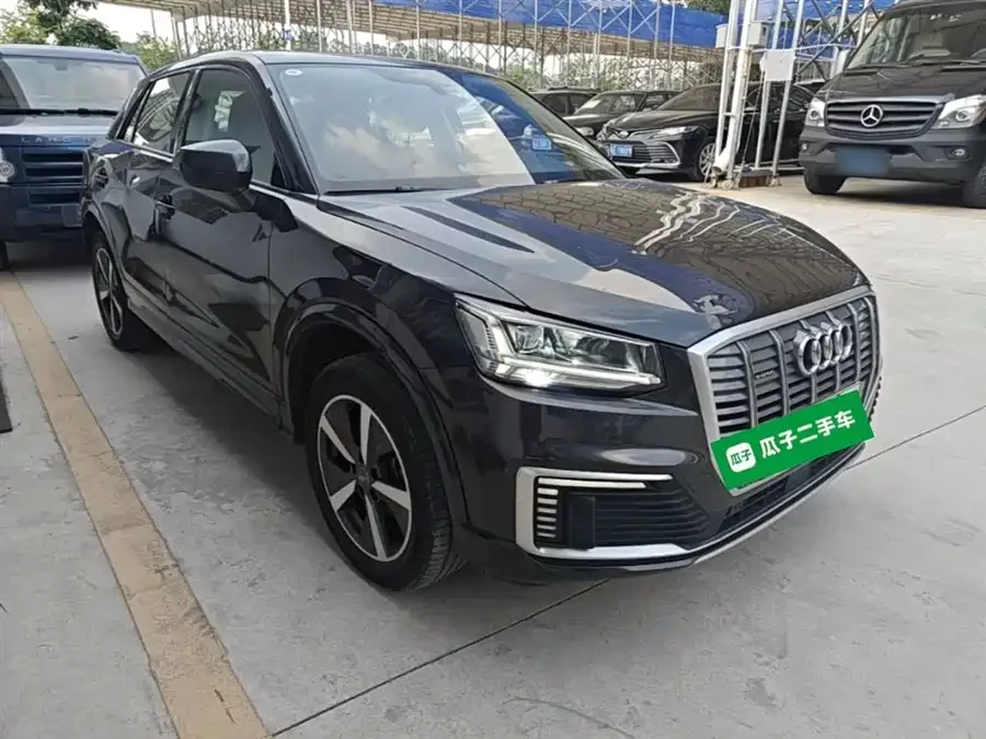 Audi Q2L e-tron