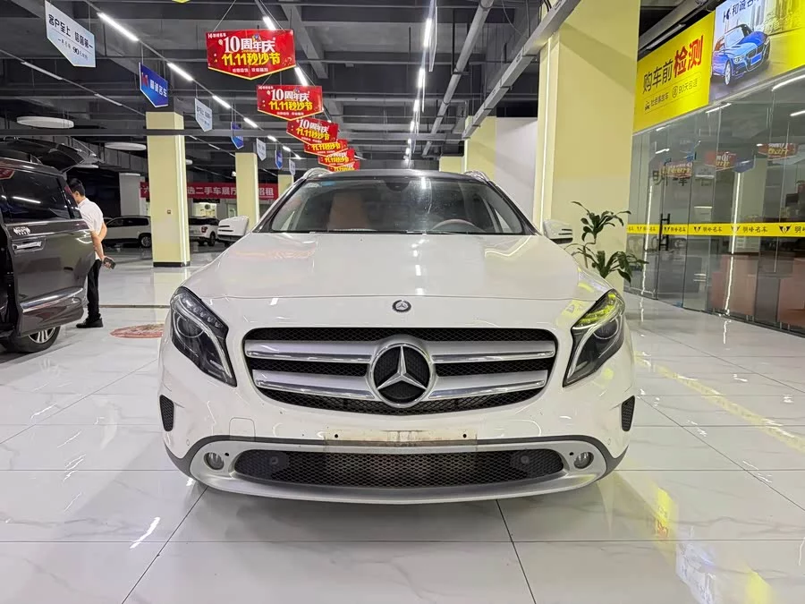 Mercedes Benz GLA