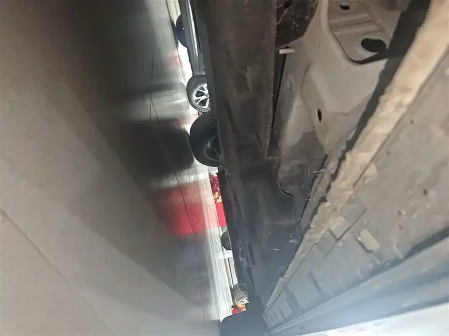 Hongqi HS3