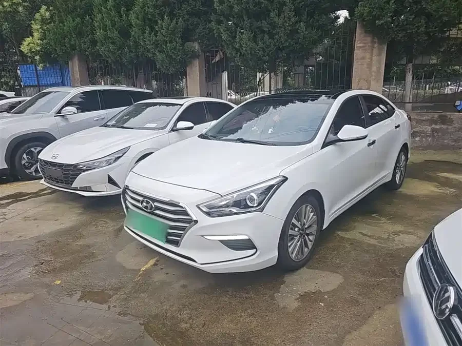Hyundai Mistra