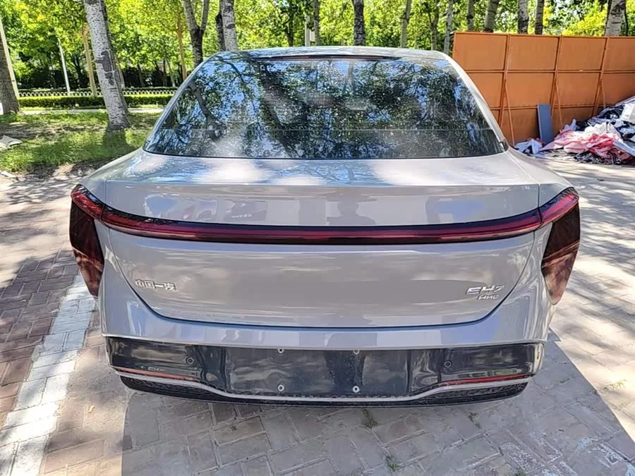 Hongqi EH7