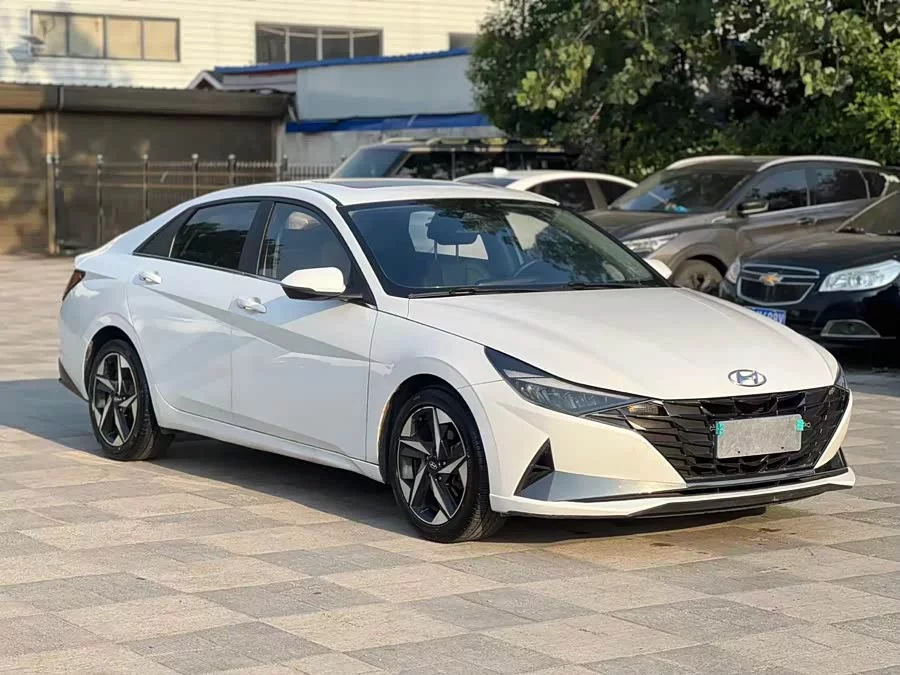 Hyundai Elantra