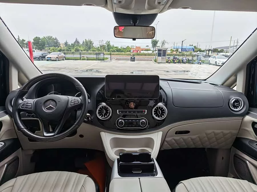 Mercedes Benz Vito