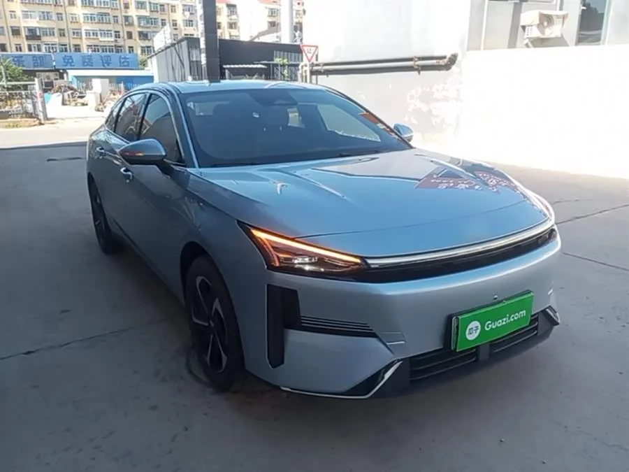Geely Galaxy L6