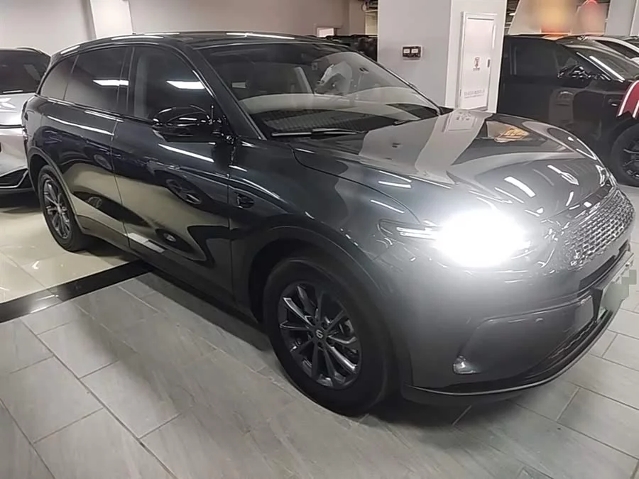 Leapmotor C11