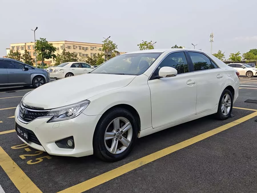 Toyota Reiz